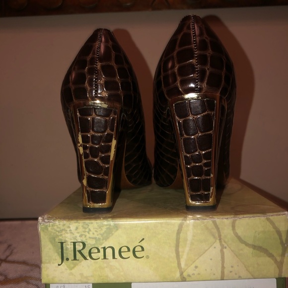 J Renee Matte Croc; nice and classy for the workplace; very comfortable - Picture 6 of 14